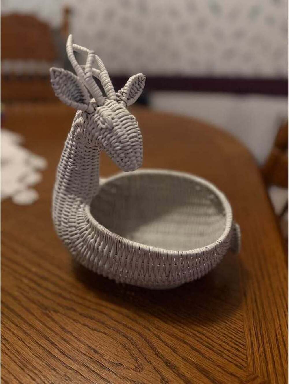 White‎ Wicker Deer Basket